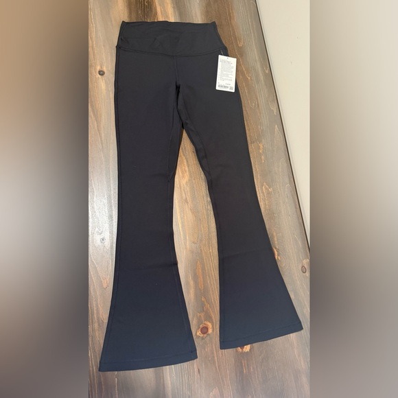 NWT Lululemon Align Asym Mini Flare 32”, Black, Size 8 - Picture 4 of 9